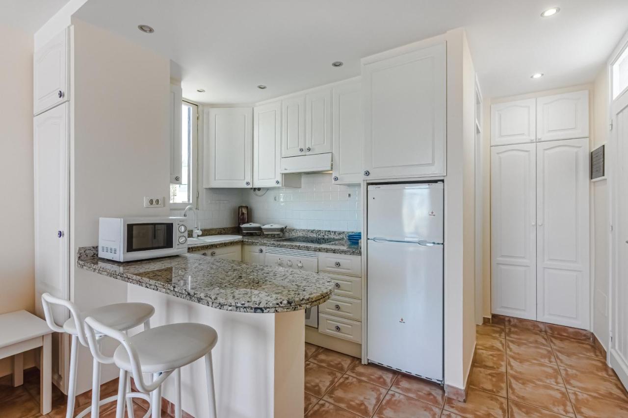 Apartment Apart America - 150 Meters From The Beach, Free Wi-Fi Arona  Zewnętrze zdjęcie