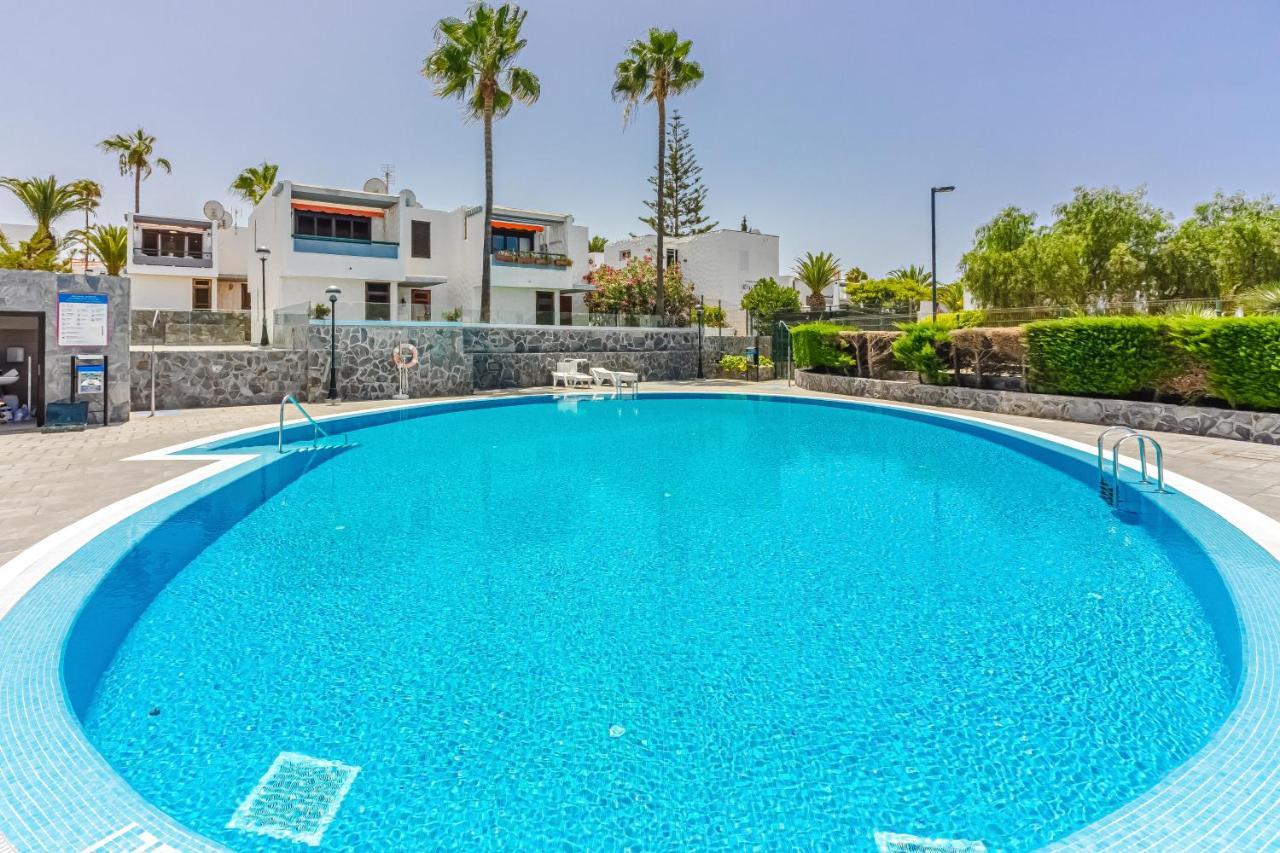 Apartment Apart America - 150 Meters From The Beach, Free Wi-Fi Arona  Zewnętrze zdjęcie