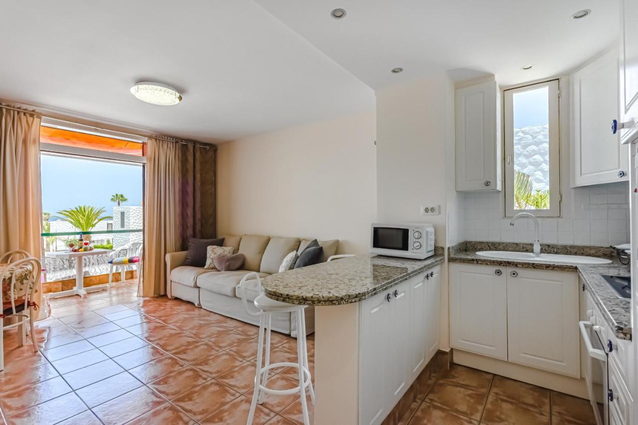Apartment Apart America - 150 Meters From The Beach, Free Wi-Fi Arona  Zewnętrze zdjęcie
