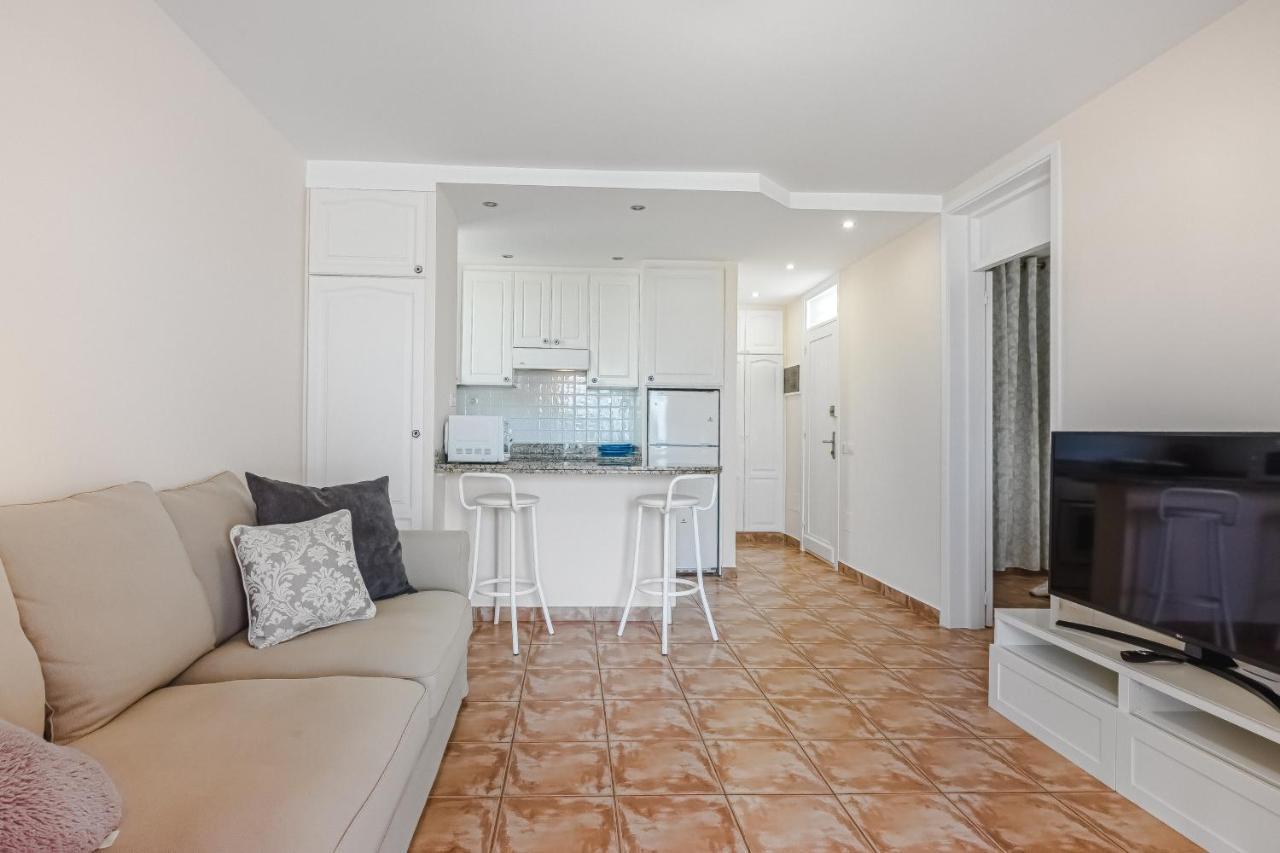Apartment Apart America - 150 Meters From The Beach, Free Wi-Fi Arona  Zewnętrze zdjęcie
