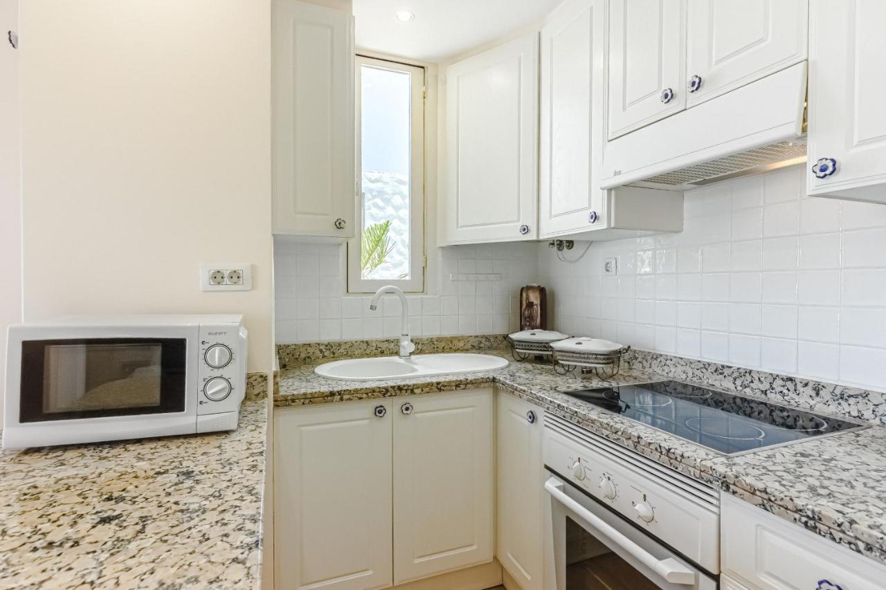 Apartment Apart America - 150 Meters From The Beach, Free Wi-Fi Arona  Zewnętrze zdjęcie